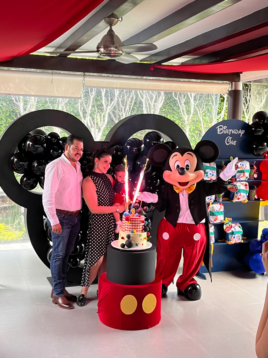 Mickey Mouse en tu evento diversión con burbujas